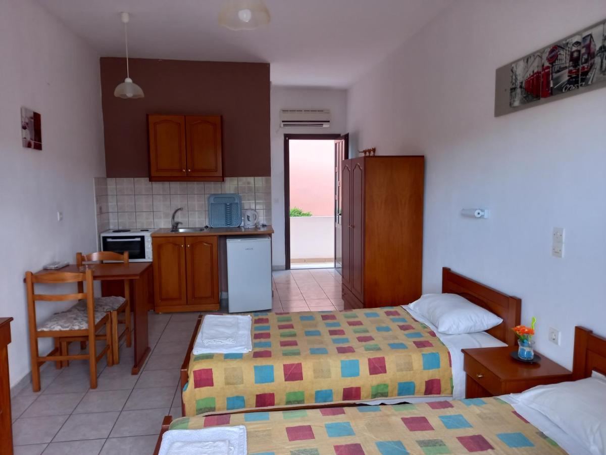 Kostas Apartments ซีดารี ภายนอก รูปภาพ